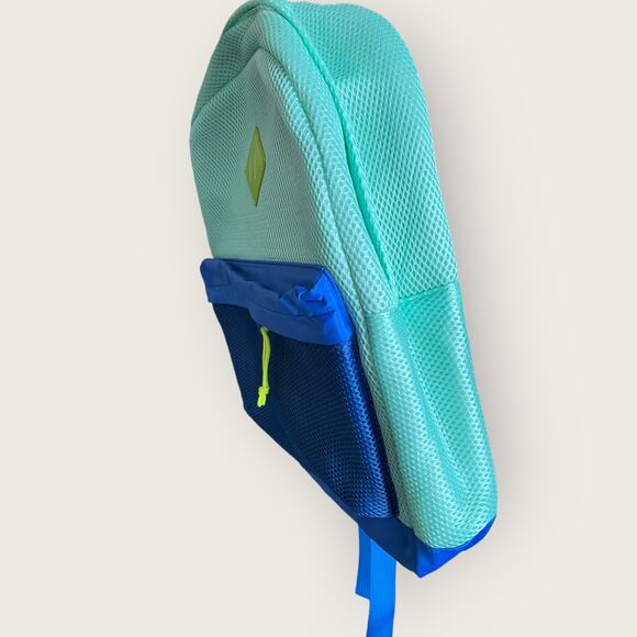 Cat & Jack Mesh Colorblock Backpack | Blue | 16” Boys Back to School Bag Zip Up - Picture 4 of 8